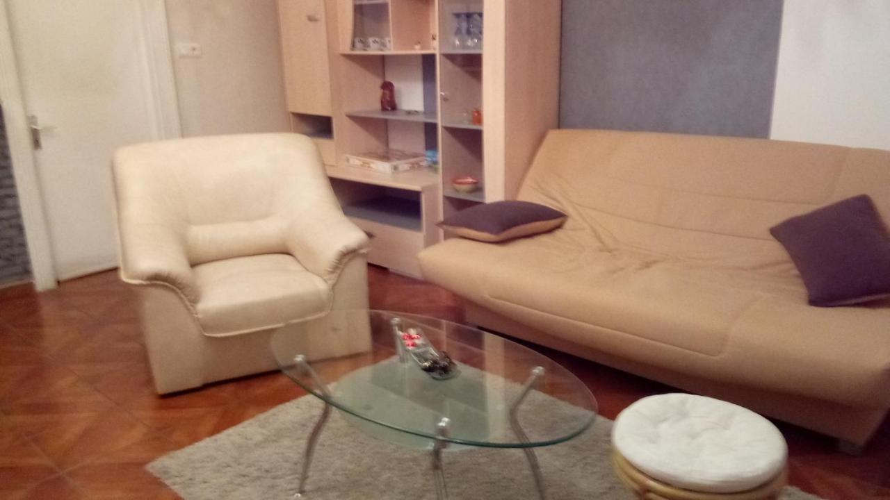 A L'Ombre De La Cascade Apartment Lemberg Bagian luar foto