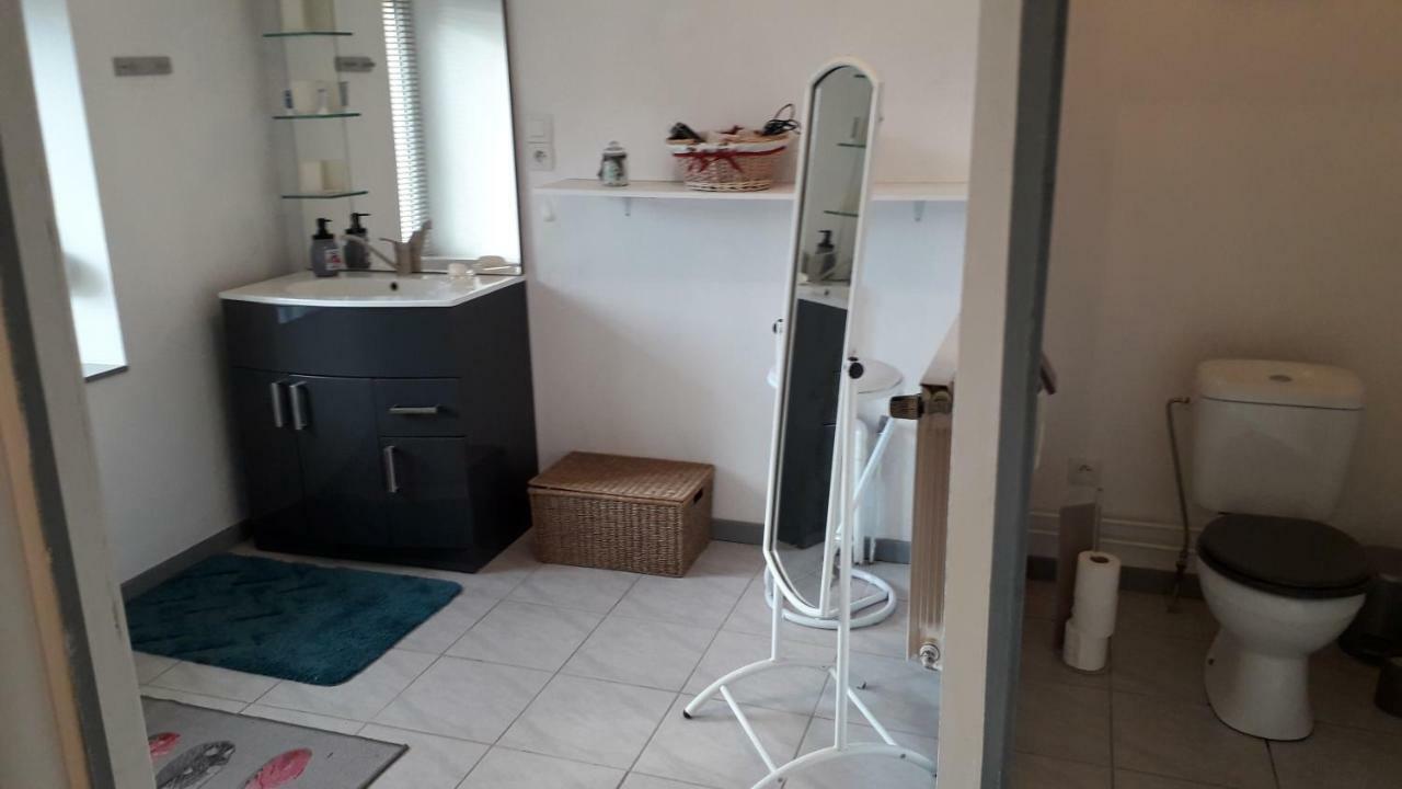 A L'Ombre De La Cascade Apartment Lemberg Bagian luar foto